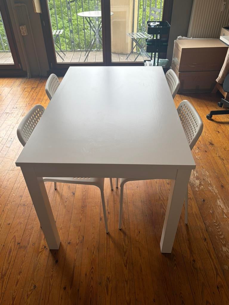 Table extensible avec 4 chaises, Enlèvement, Comme neuf