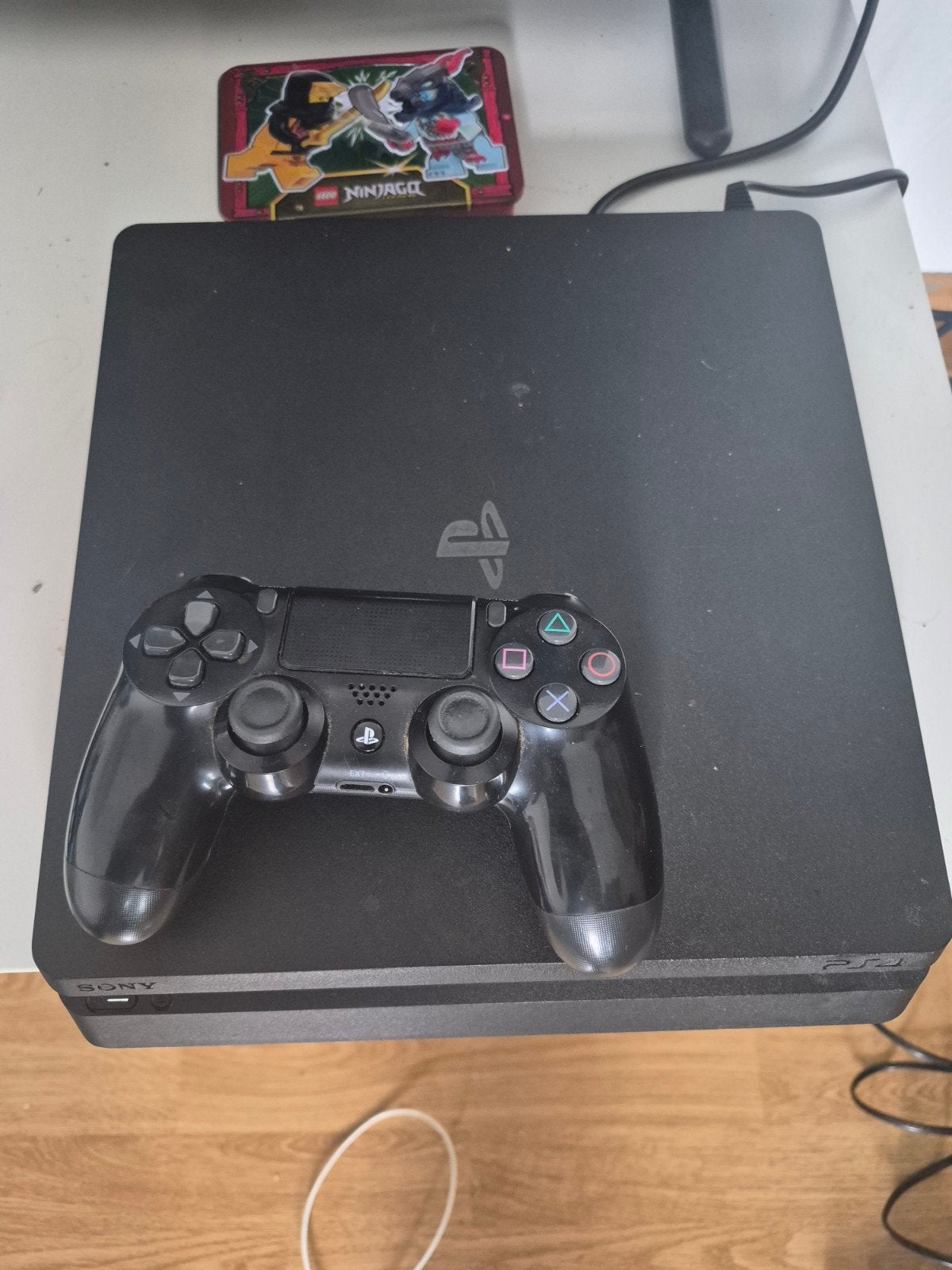 PlayStation 4 Slim en très bon état – Fonctionne parfaitemen, Enlèvement, Slim