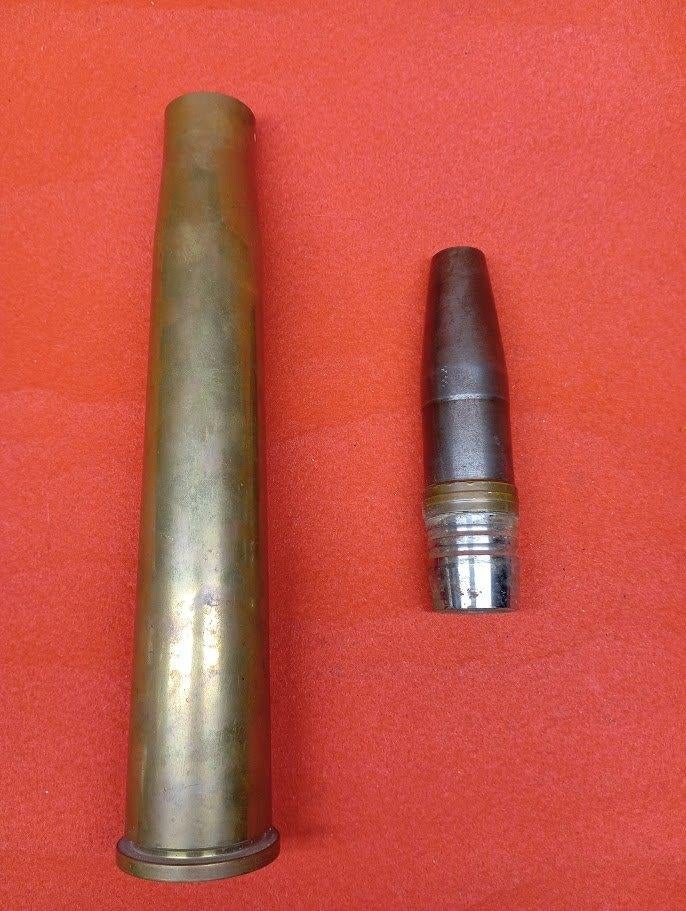 Obus / douille 40mm, Verzamelen, Militaria | Algemeen, Ophalen of Verzenden, Landmacht, Hulzen of Bodemvondsten