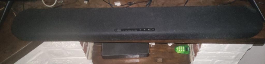 Soundbar Yamaha sr B20a, Enlèvement ou Envoi, Bluetooth, Comme neuf