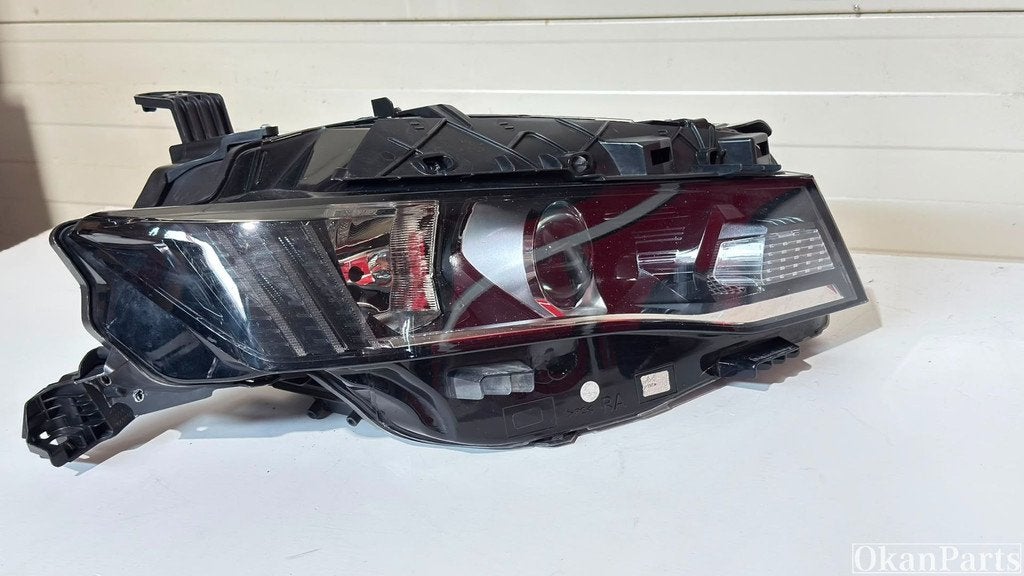 Peugeot 508 II LED rechter koplamp rechts 9823144080, Taurusavenue 1
2132 LS  Hoofddorp, NL, Gebruikt, Contact.group@renault.com