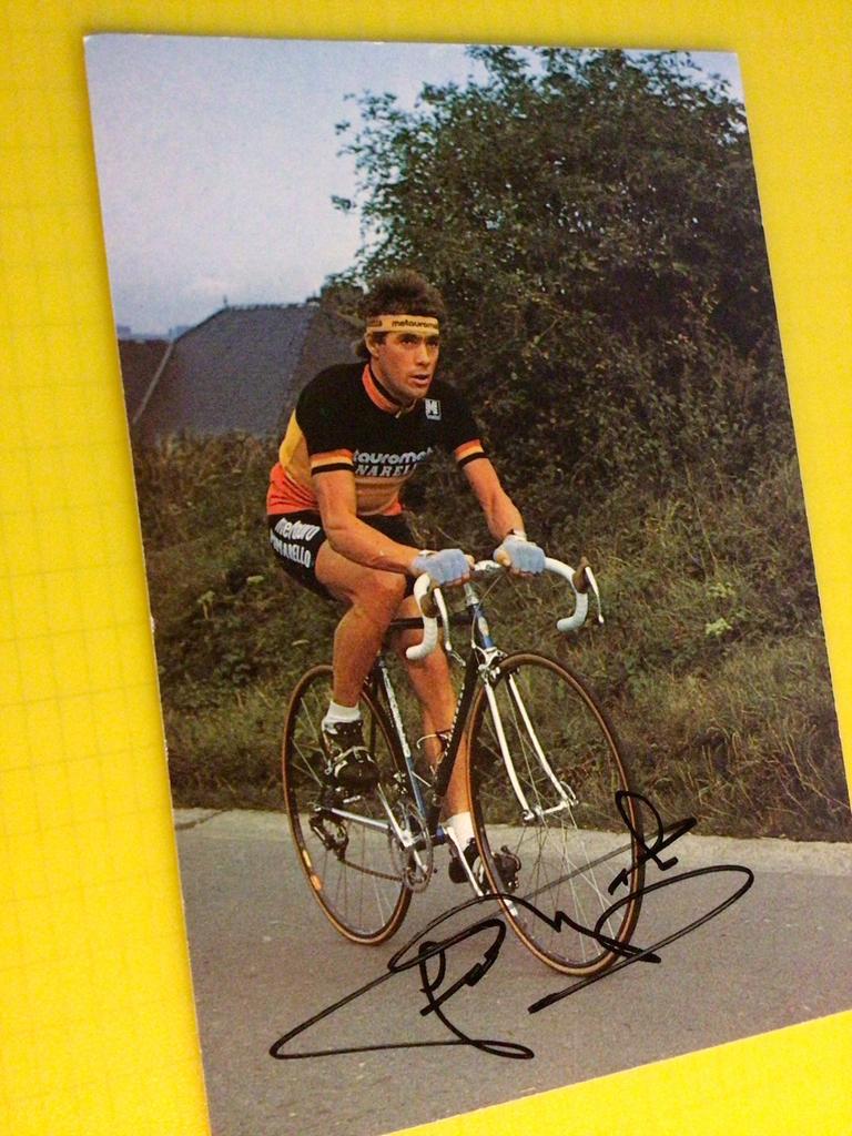 wielerkaart 1984 team pinarello lucien van impe  signe, Verzenden, Zo goed als nieuw