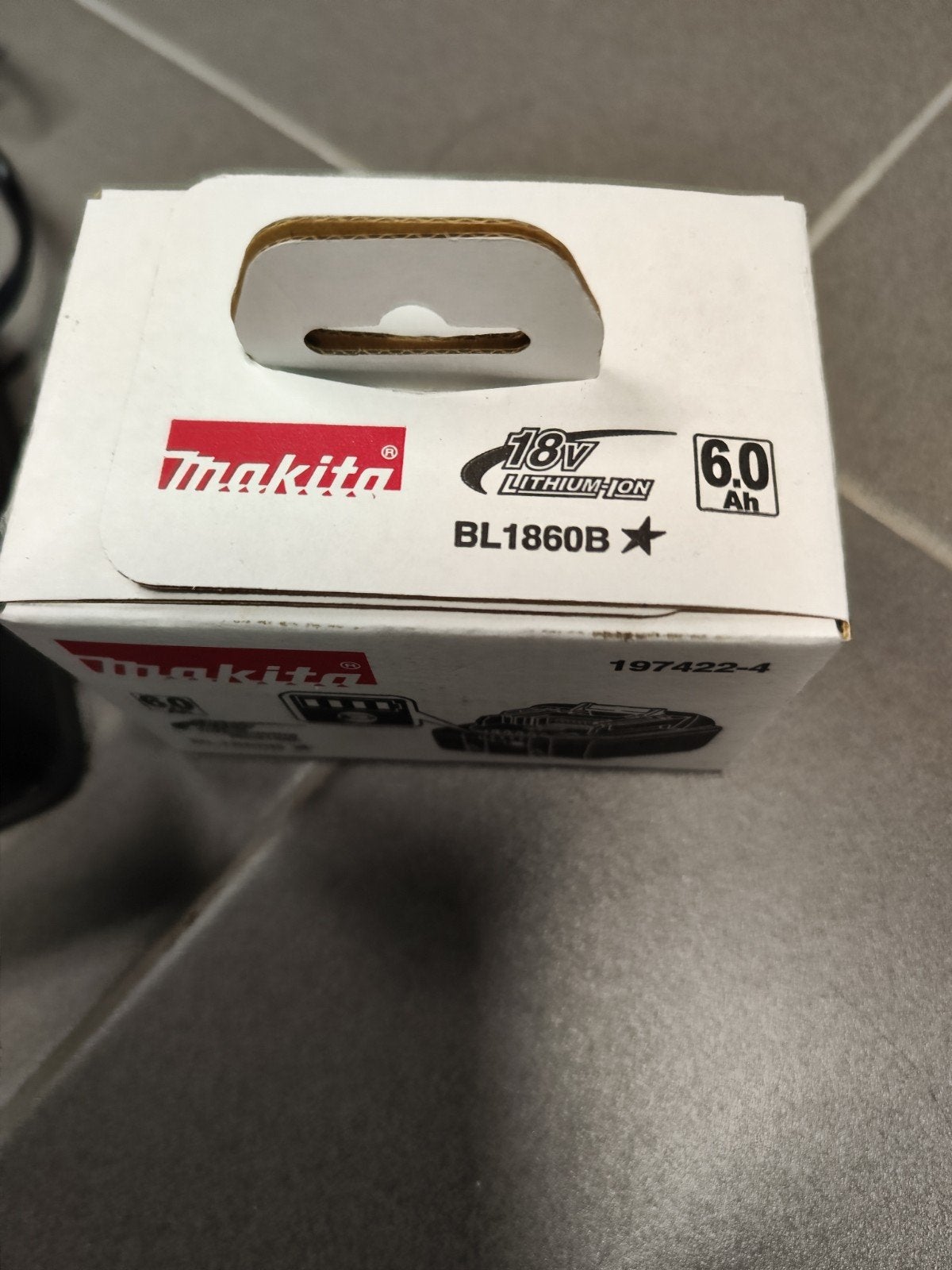 2 originele Makita batterijen met lader, Ophalen of Verzenden, Makita