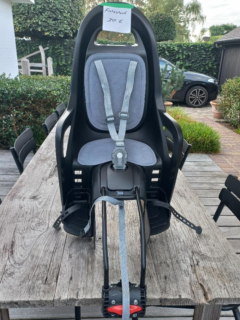 fietsstoeltje, Fietsen en Brommers, Fietsaccessoires | Fietsstoeltjes, Ophalen, Achterzitje, Voetsteuntjes, 9 t/m 18 kg