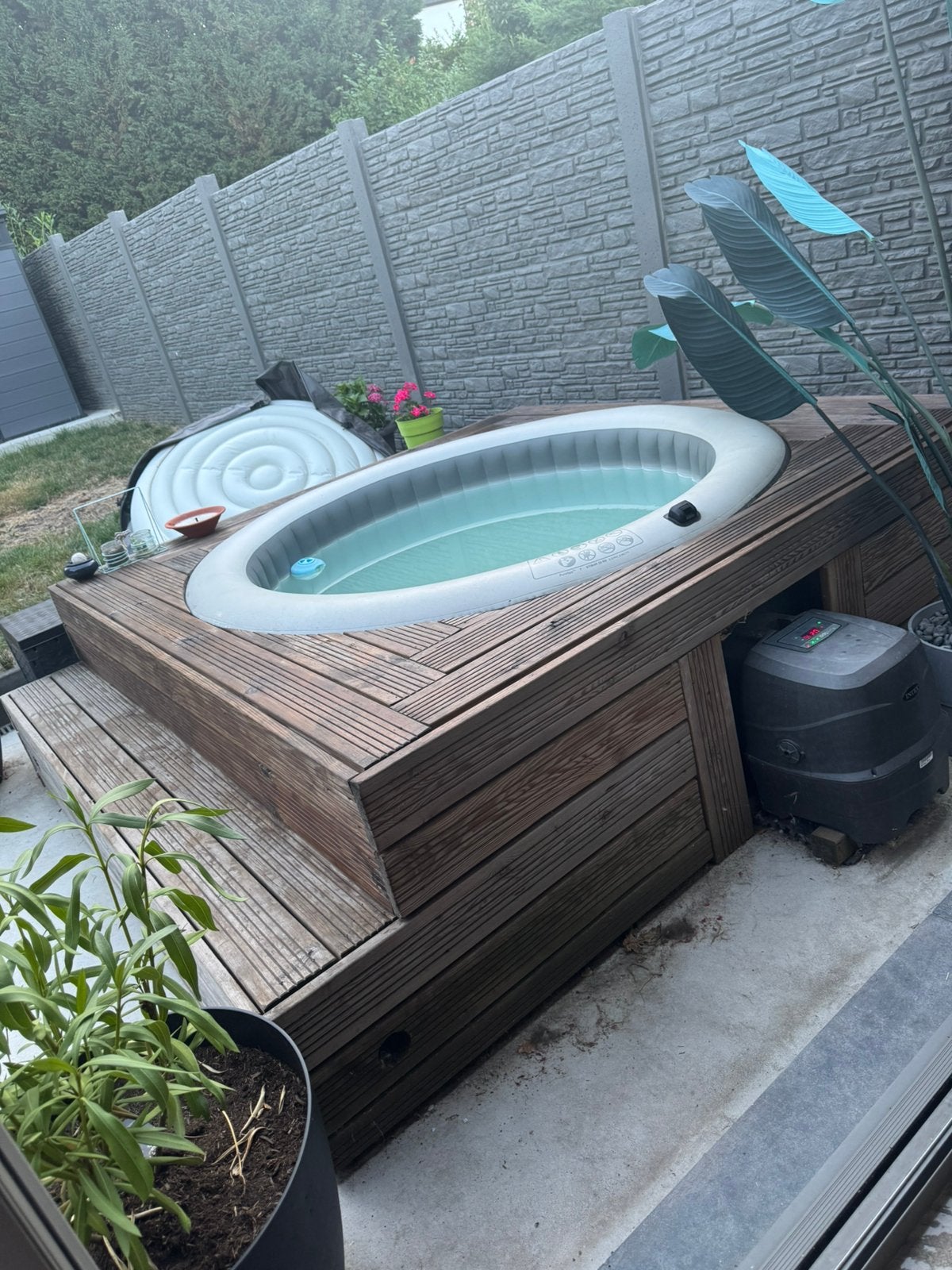 Jacuzzi intex contour teck, Couverture, Encastré, Enlèvement, Utilisé