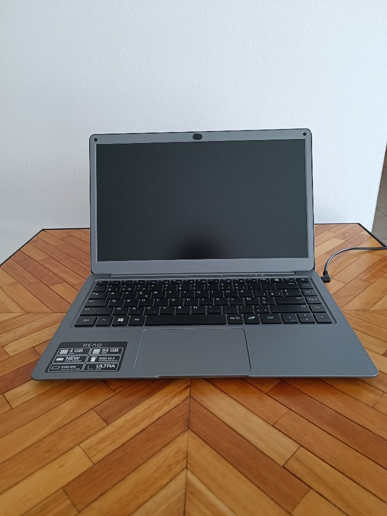 PC portable 13,3" Peaq Slim S130, Informatique & Logiciels, 64 GB, 13 pouces, Moins de 2 Ghz, Enlèvement