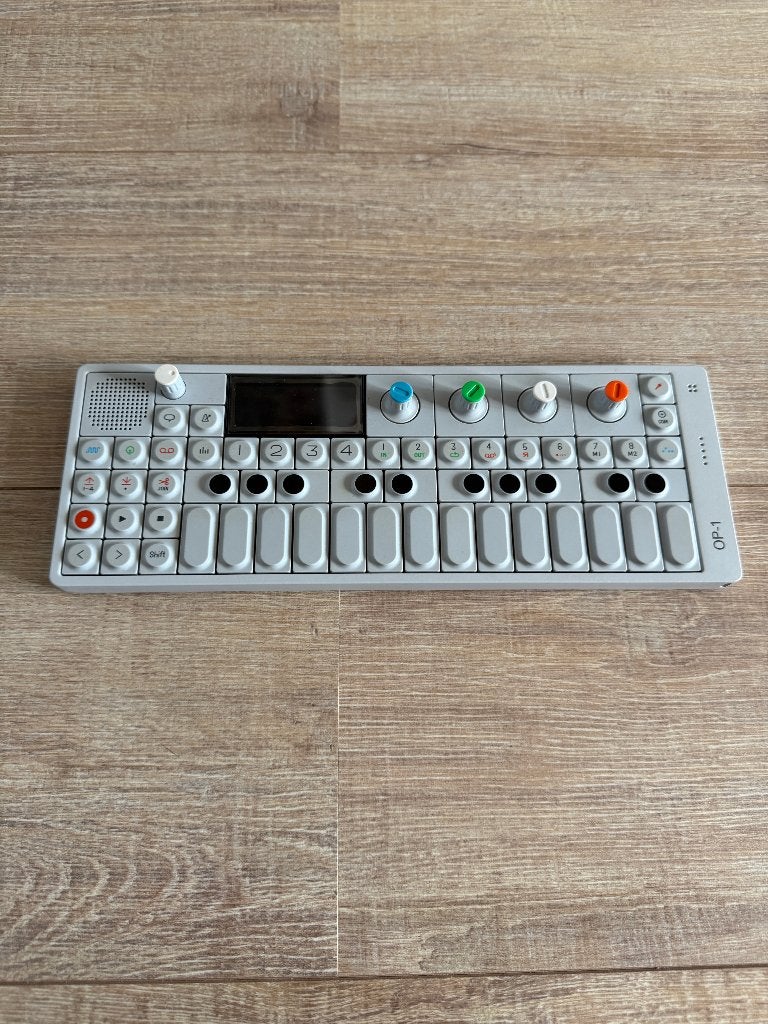 Techniek voor tieners OP-1, Muziek en Instrumenten, Ophalen of Verzenden, Zo goed als nieuw, Met koffer of flightcase