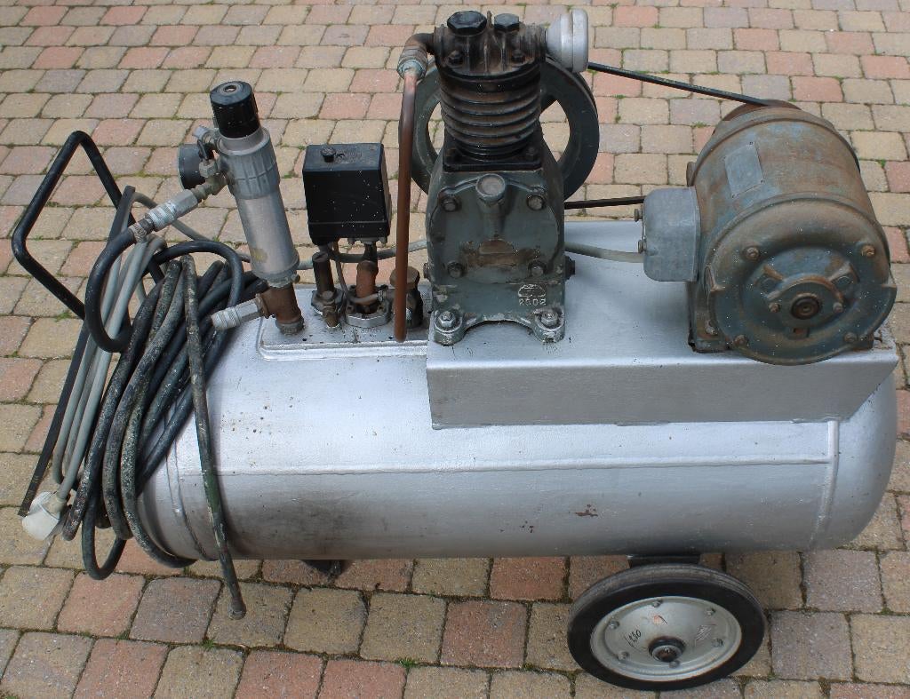 Luchtcompressor  - zelfbouw uit de jaren "90, Ophalen, Gebruikt, 6 tot 10 bar, Minder dan 200 liter/min