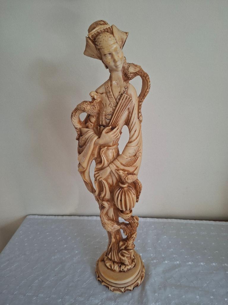 Vintage ivorinen Chinese dame sierbeeld, Ophalen