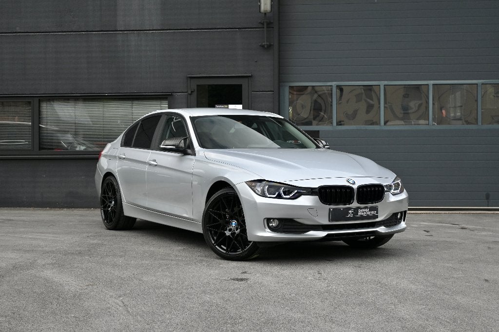 BMW 316 i - Navi - PDC - 340i uitlaat - Bluetooth - 20inch, Autos, 100 kW, Argent ou Gris, Achat, Capteur de lumière
