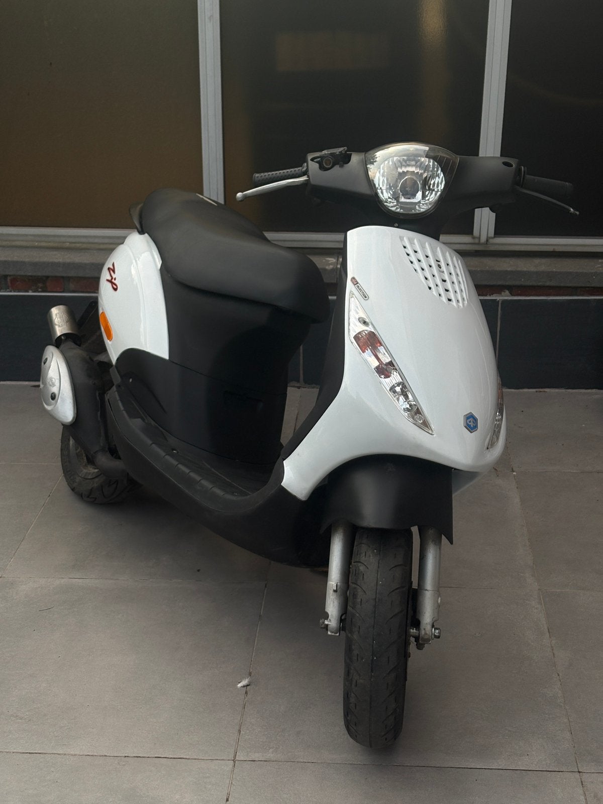 Piaggio zip 70cc B/Klasse, Fietsen en Brommers, Scooters | Piaggio, Ophalen of Verzenden, Zo goed als nieuw, Zip