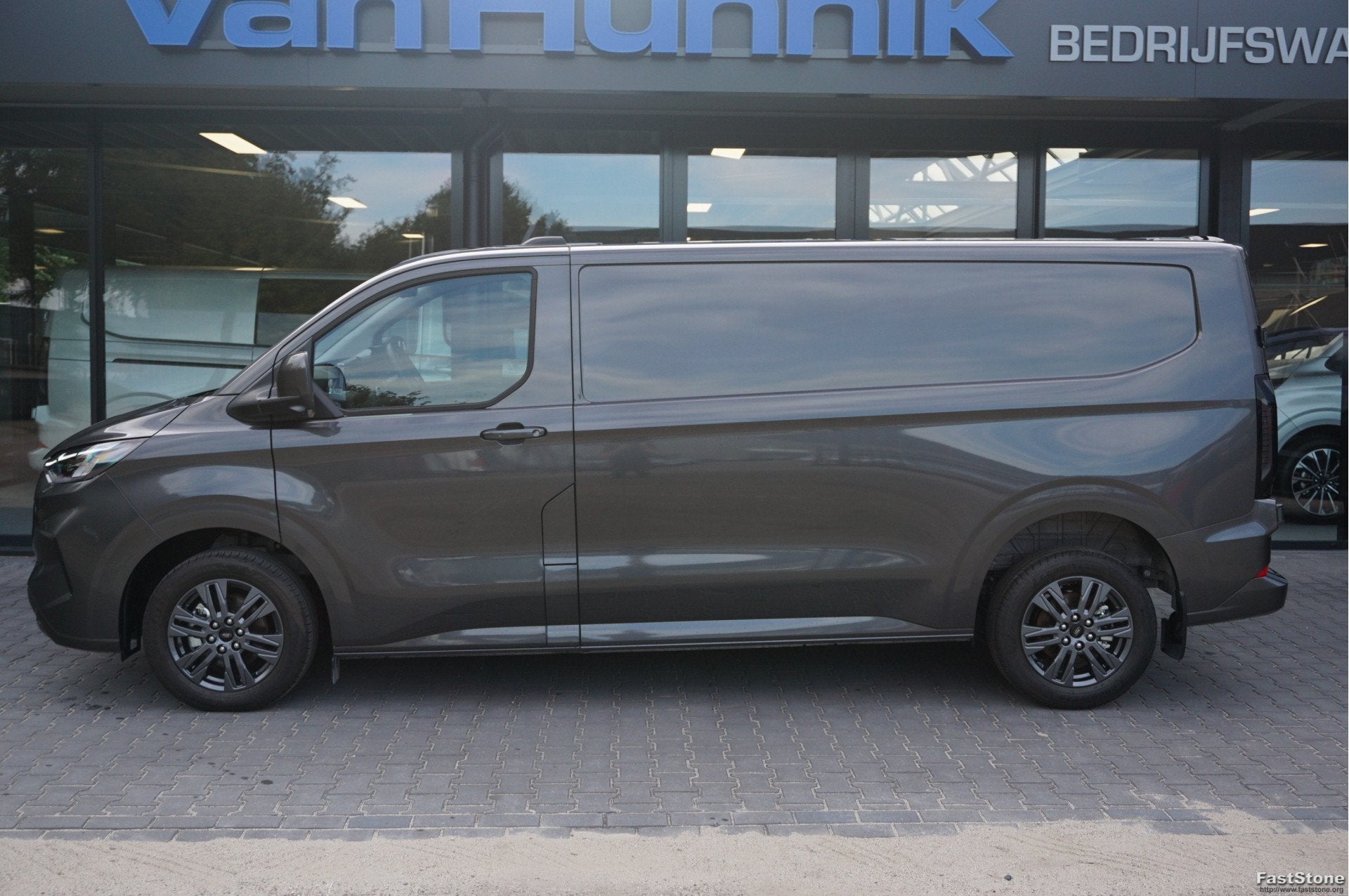 Ford Transit Custom 320L 2.5 PHEV Hybride 233PK Limited Vol, Auto's, Gebruikt, 4 cilinders, Bedrijf, 5 deurs