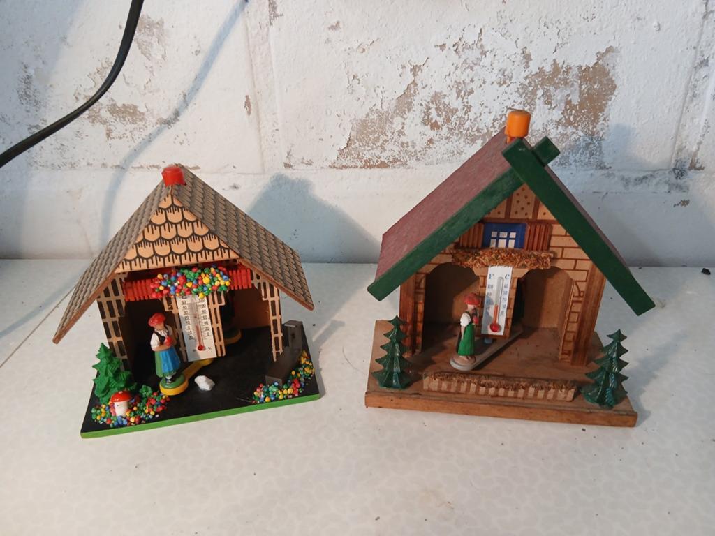2 weerhuisjes hout, Duitse, Ophalen of Verzenden, Hout