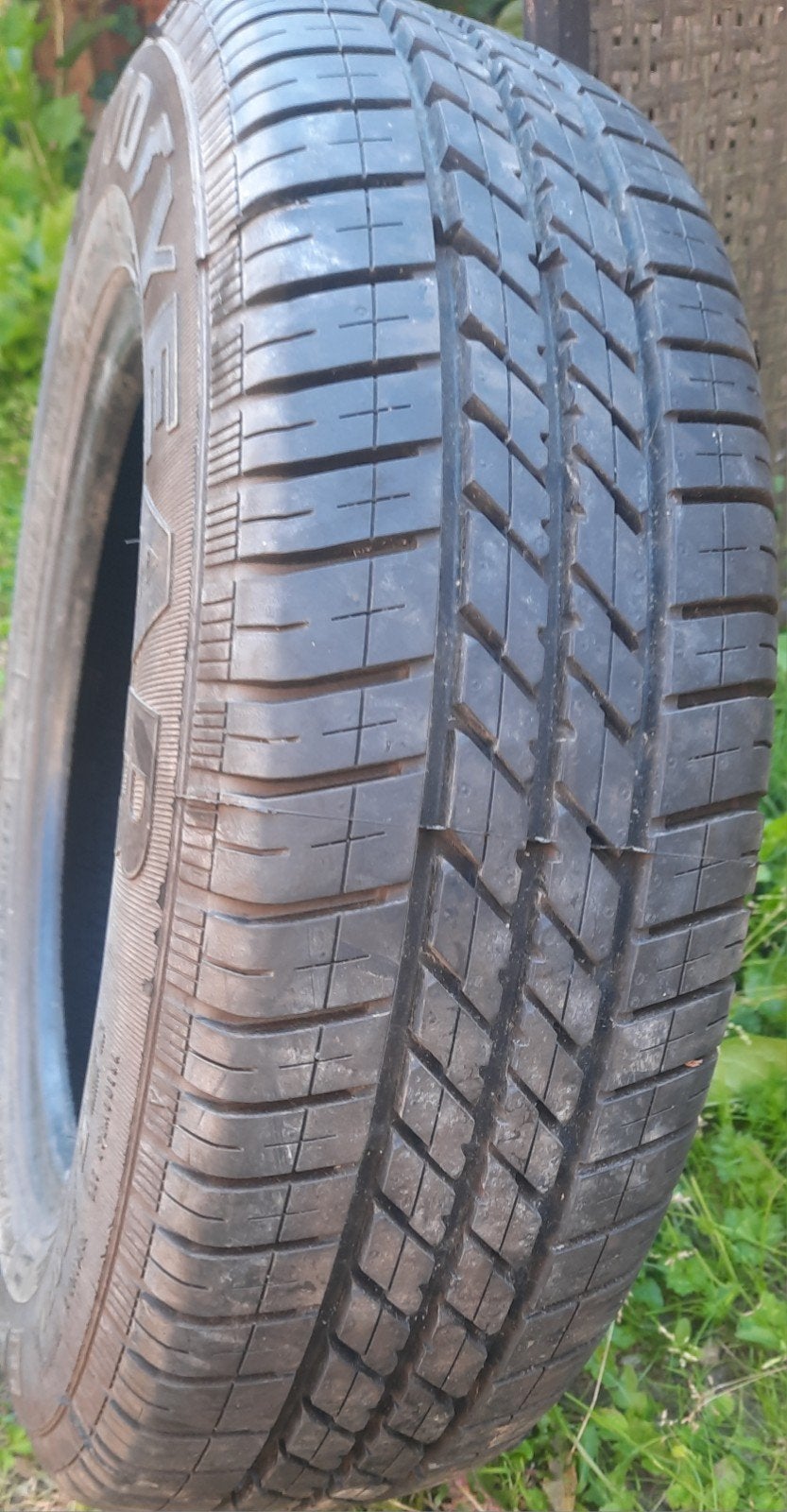 Bon pneu Goodyear Eagle touring 185/70/14  88H  NTC3, Autos : Pièces & Accessoires, Pneus & Jantes, 14 pouces, Pneus été, 185 mm