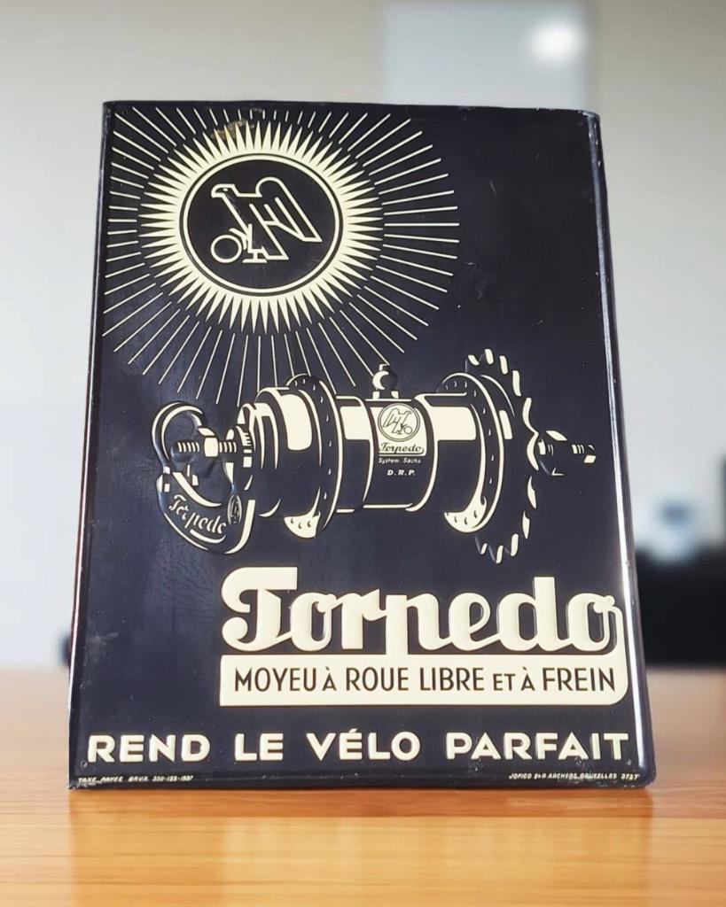Tof en zeldzaam antiek fietsreclamebord van Torpedo., Enlèvement ou Envoi, Utilisé, Panneau publicitaire