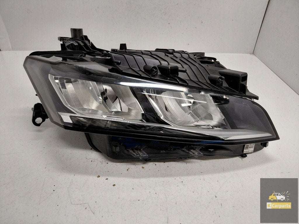 9851673580, Ampoule LED droite T10 pour Peugeot 308 408 III, Taurusavenue 1
2132 LS  Hoofddorp, NL, Contact.group@renault.com