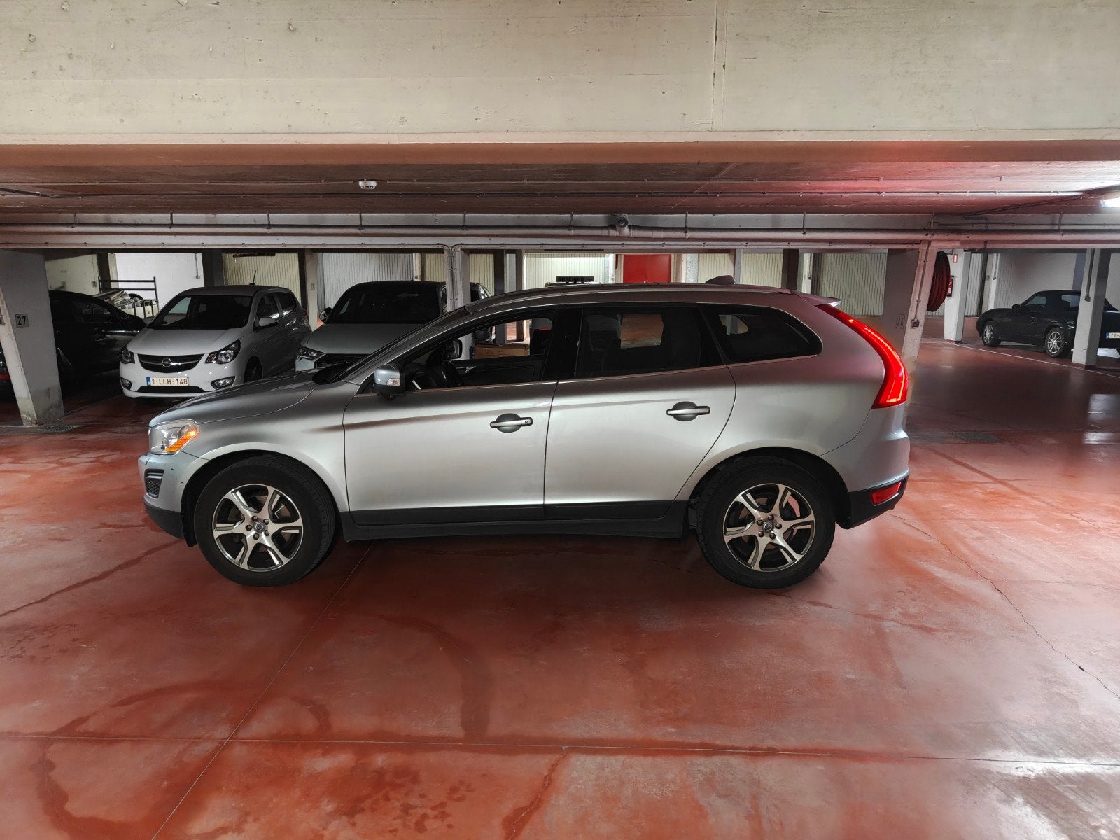 Volvo XC60 D3 2012, Autos, Cuir, Achat, Noir, Automatique
