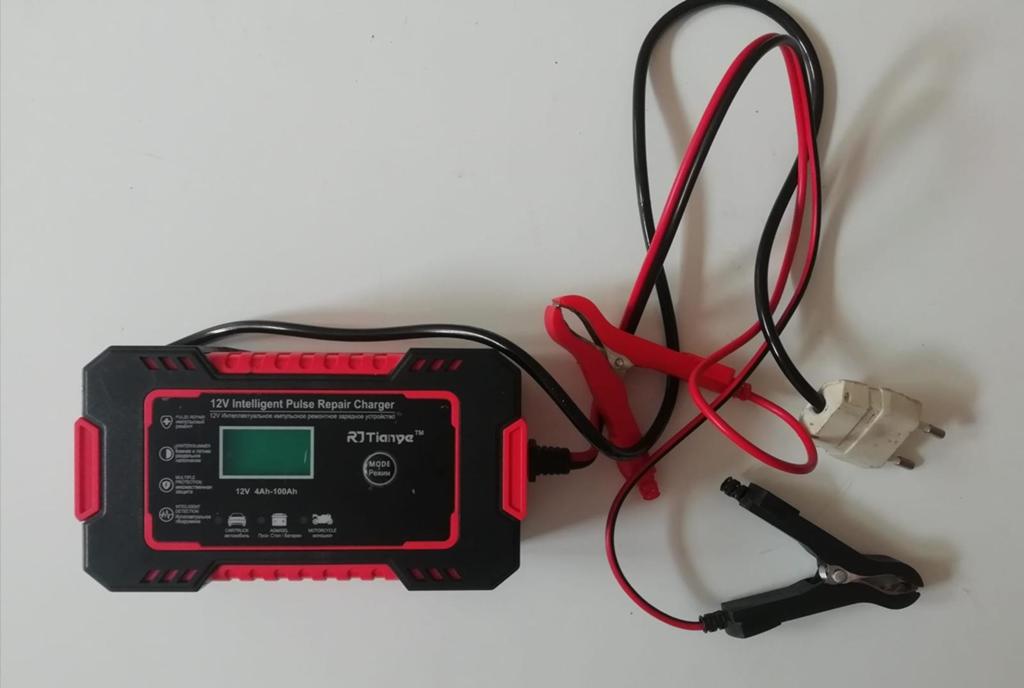Accu oplader 12 V, Auto-onderdelen, Accu's en Toebehoren, Ophalen, Gebruikt