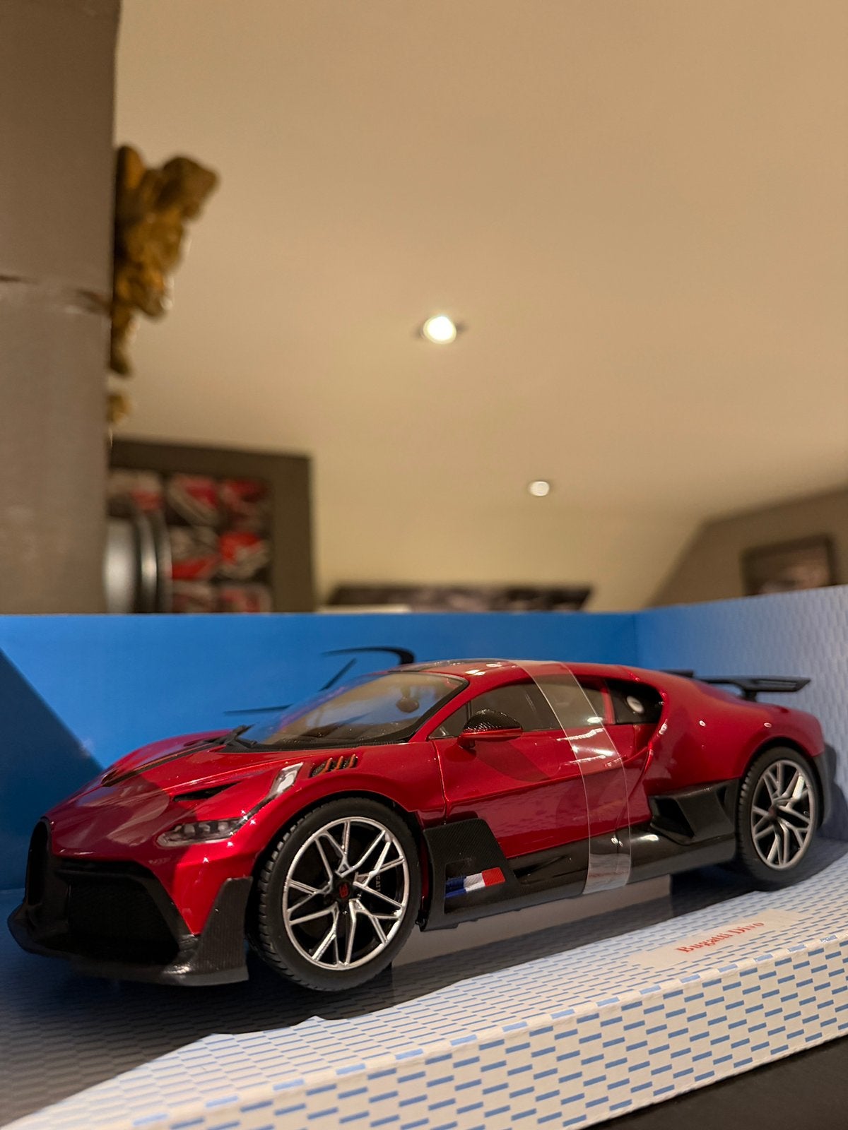 Bugatti Divo, Enlèvement ou Envoi