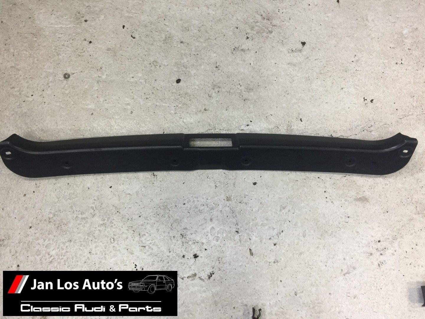 Kofferbak rand Audi 80 B4 ('91-'95) 8G0863485B, Gebruikt, -, -, -