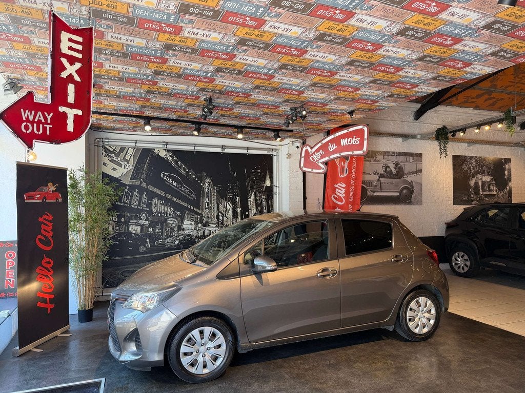 Toyota Yaris 1.0i VVT-i * 1ER PROPRIO * 12.000 KM ! * CARNET, Autos, Argent ou Gris, Achat, 998 cm³, Entreprise