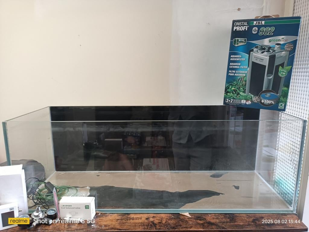 Aquarium cuve nue 250l, Comme neuf, Aquarium d'eau douce rempli