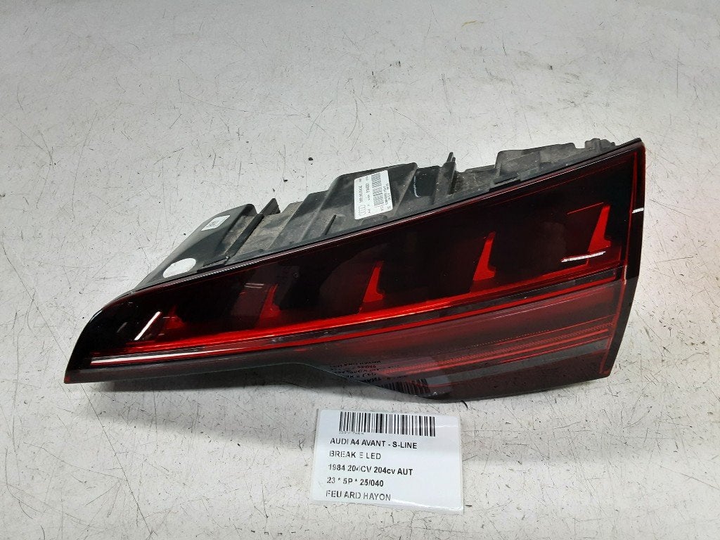 PANNEAU ARRIÈRE DROIT AVEC LAMPE Audi A4 Avant (B9), Mevr. I. Hauben, Audi, Utilisé, Rue de l'Espoir 34 34
4030  GRIVEGNÉE, BE