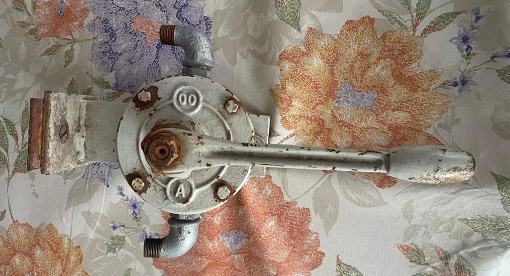 Vintage handpomp / waterpomp met hendel, Tuin en Terras, Waterpompen, Ophalen of Verzenden, Gebruikt
