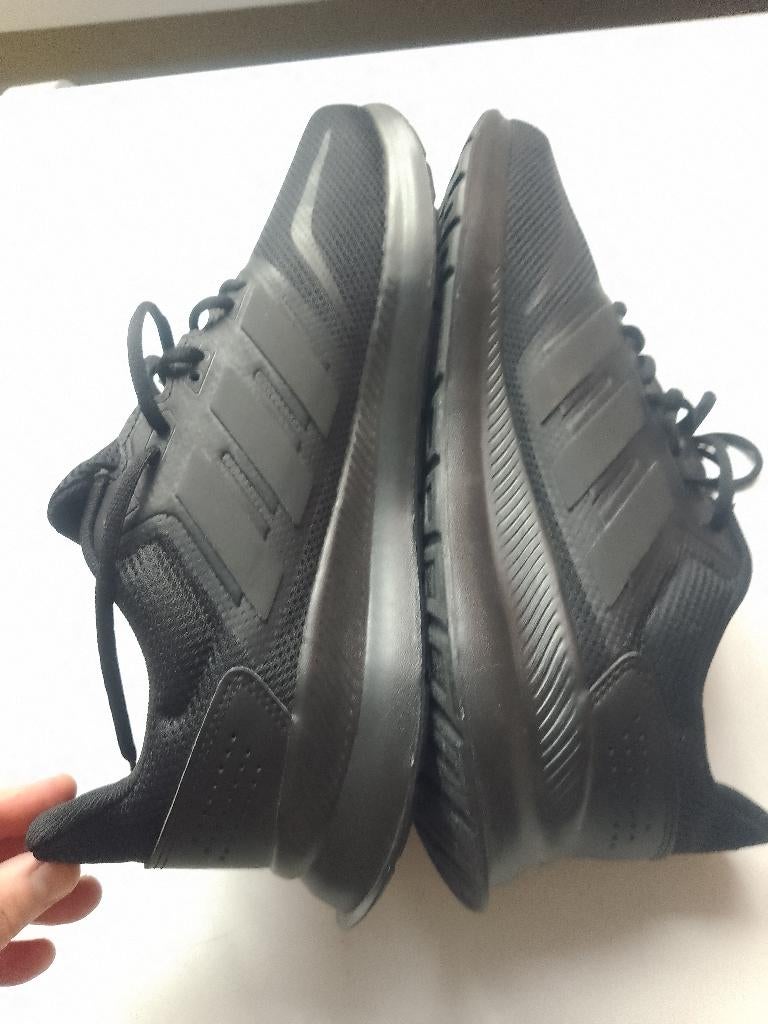 46 adidas runfalcon triple black absolute nieuwstaat!, Vêtements | Hommes, Chaussures, Comme neuf, Adidas, Chaussures de sport
