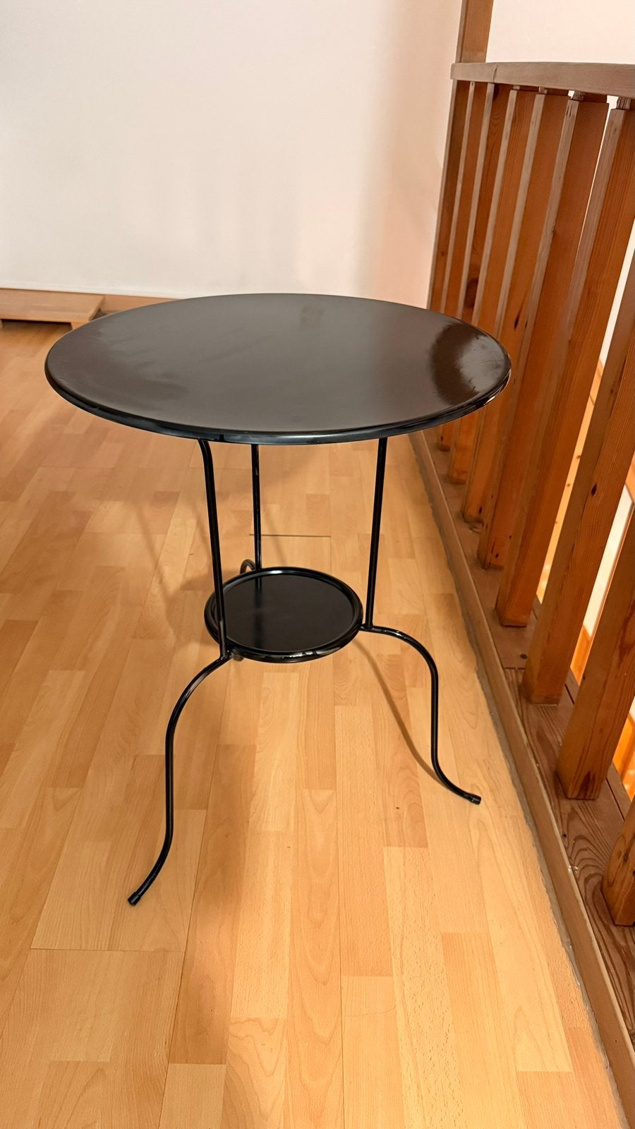 Table mignon en métal noir, Maison & Meubles, Enlèvement ou Envoi, Comme neuf