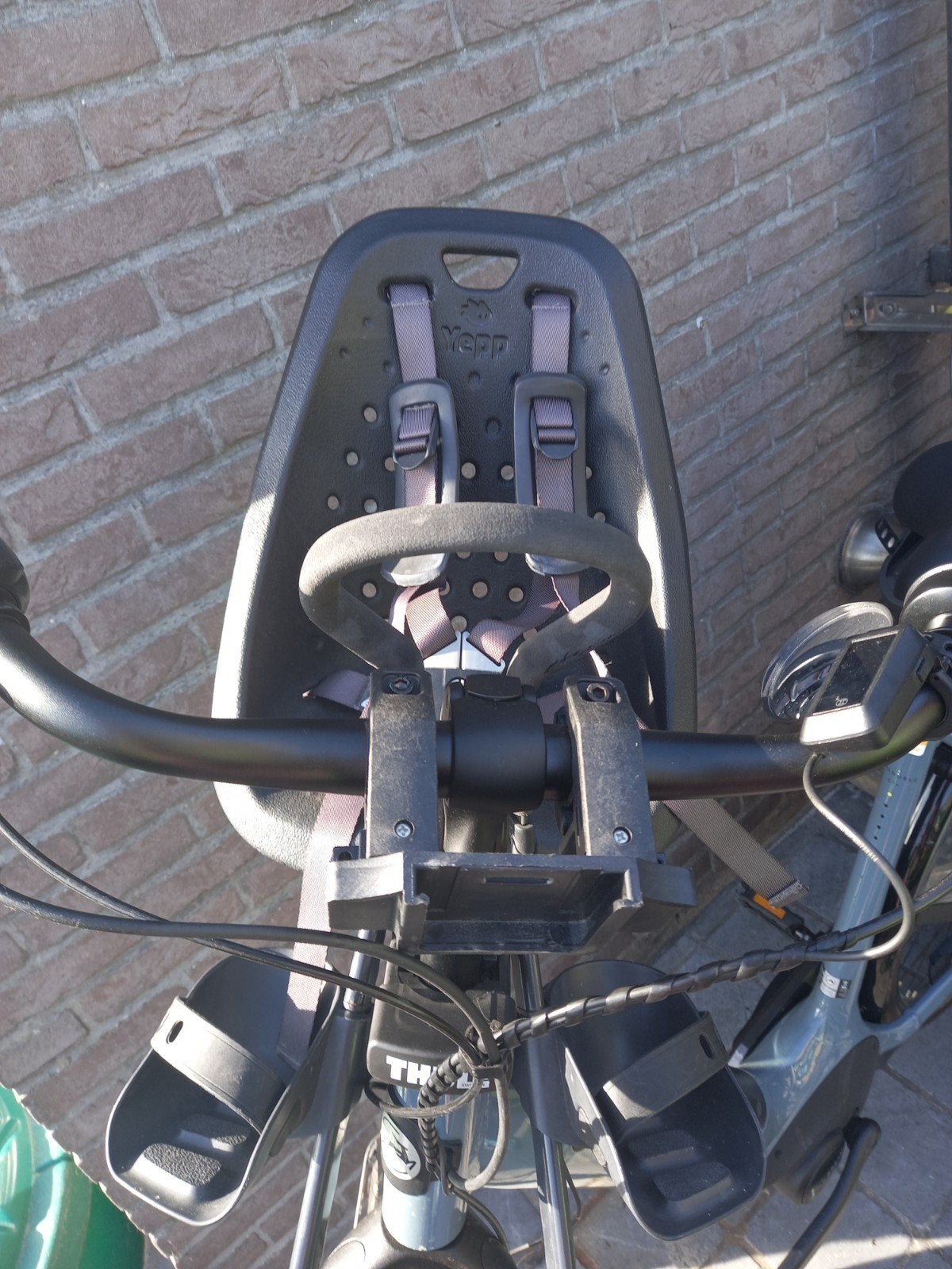 Thule Yepp 2 mini fietsstoeltje vooraan - zwart, Ophalen of Verzenden, Zo goed als nieuw, Voorzitje, Yepp (Thule)