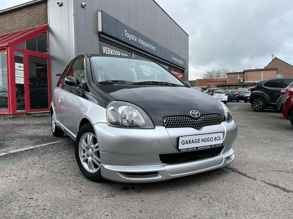 Toyota Yaris 1.3l + waarborg, 1299 cc, 63 kW, 4 cilinders, Lederen bekleding