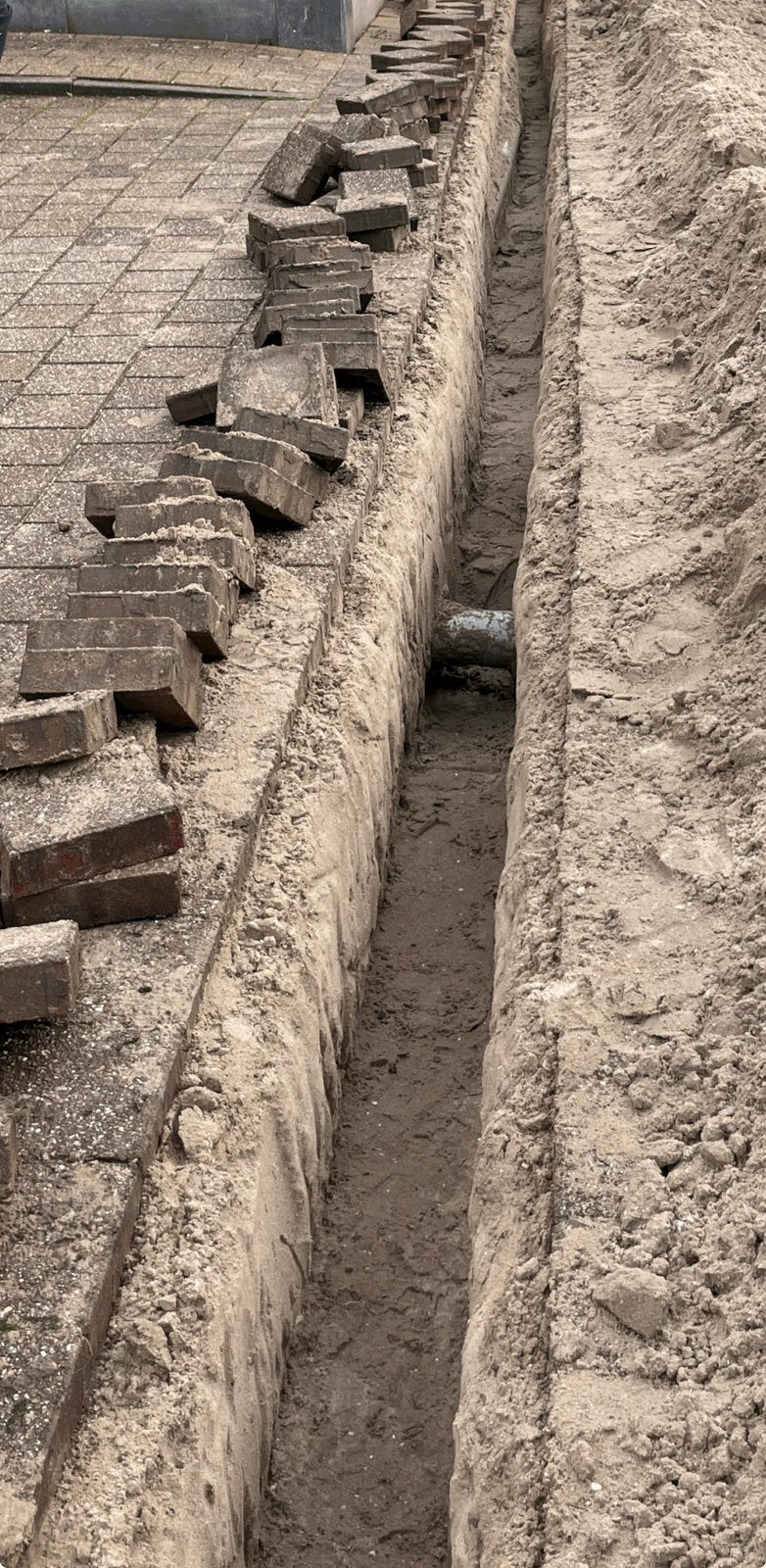 GEZOCHT:GRONDWERKER – BESTRATING