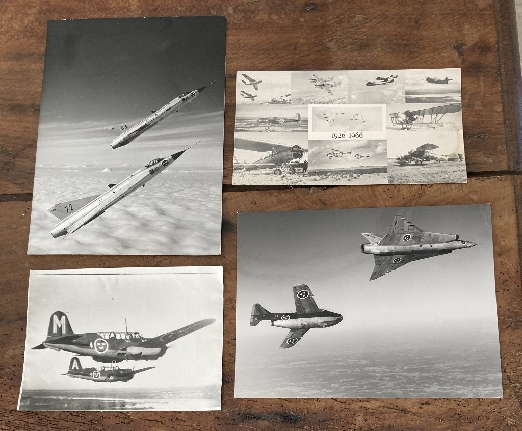 Foto SAAB B17A bomber + persfoto's SAAB + kaart vliegtuigen, Verzamelen, Verzenden, Gebruikt, Kaart, Foto of Prent