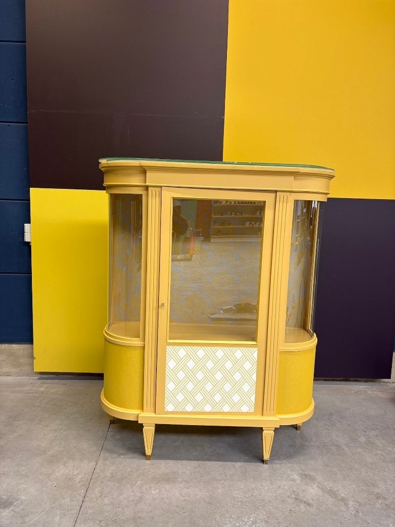 antieke gele vitrine kast, Ophalen