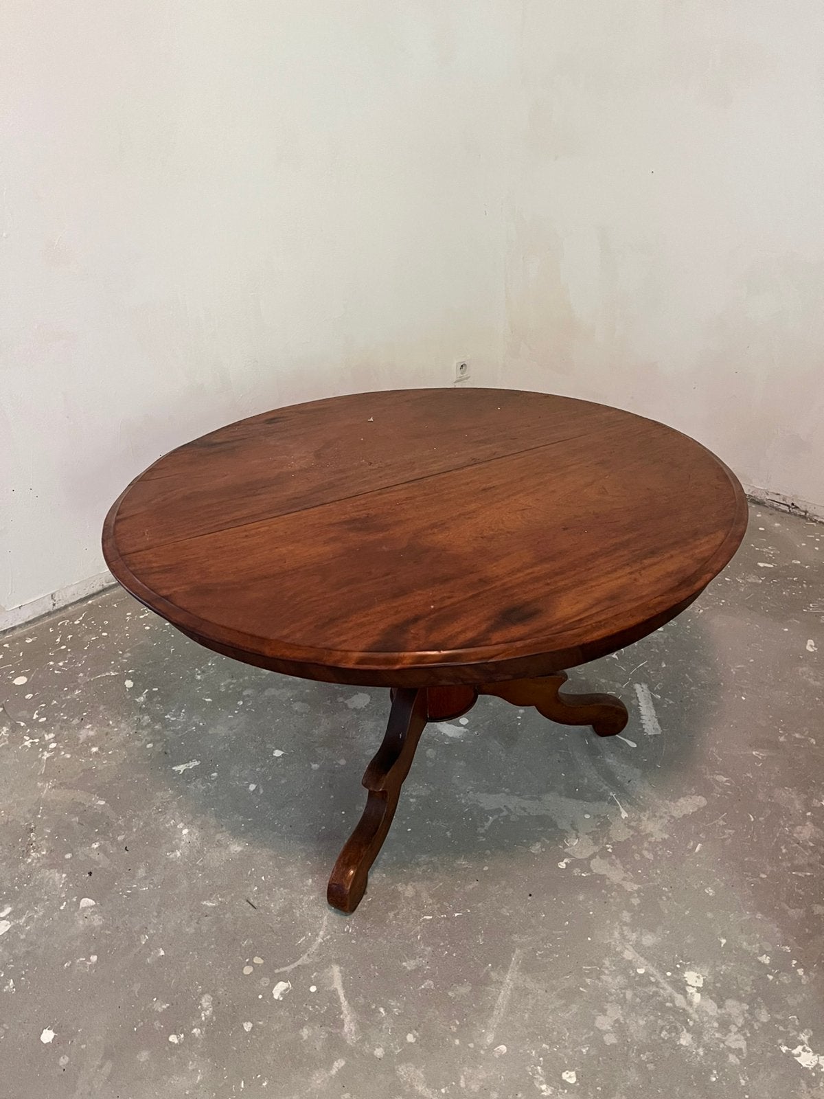 Antieke ronde tafel in victoriaanse stijl, Antiek en Kunst, Ophalen