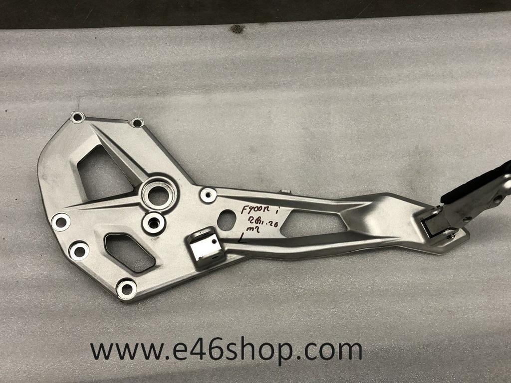 VOETSTEUN PLAAT SCHETSPLAAT  BMW F900R OE 46718404013, Motoren, Gebruikt, -, -, Ophalen of Verzenden