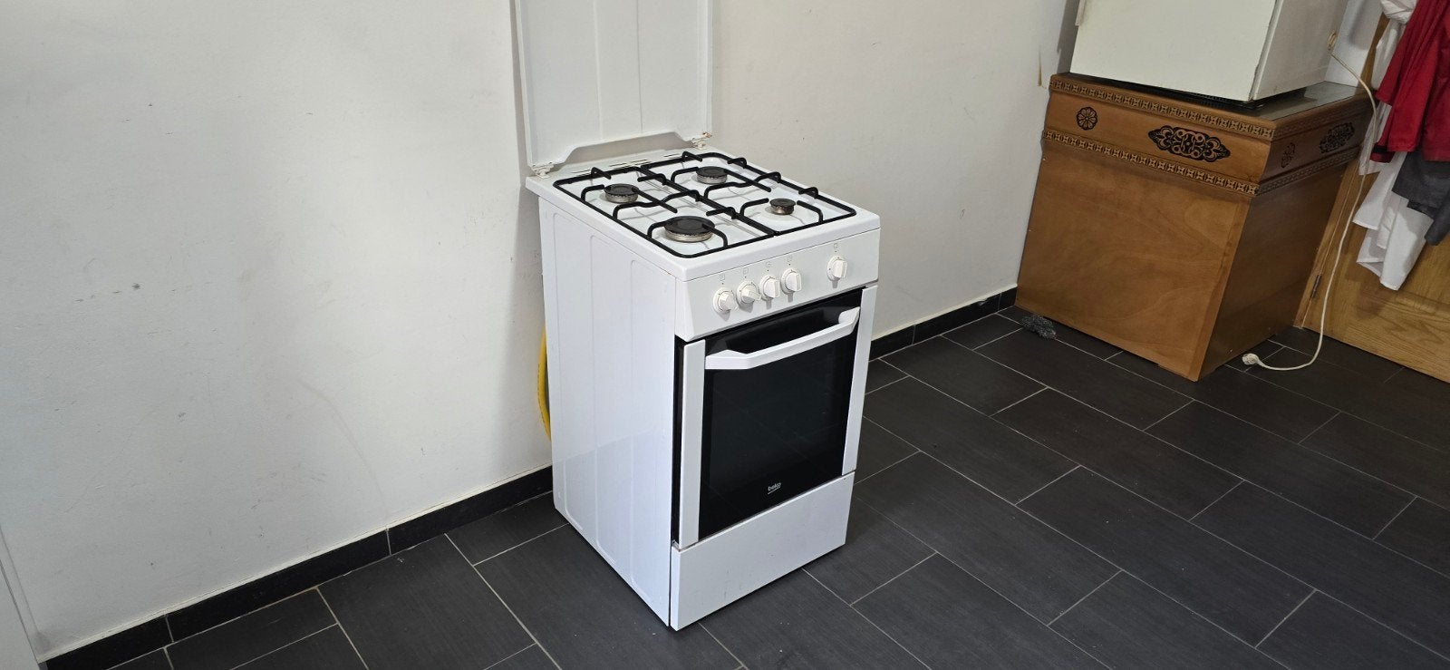 BEKO gasfornuis, model CSG 52000 DW, in de hals, Ophalen of Verzenden
