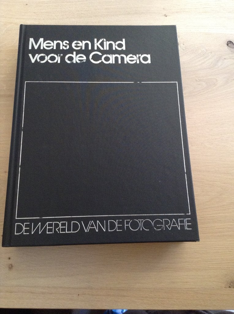 Mens en kind voor de camera, Livres, Enlèvement ou Envoi, Utilisé