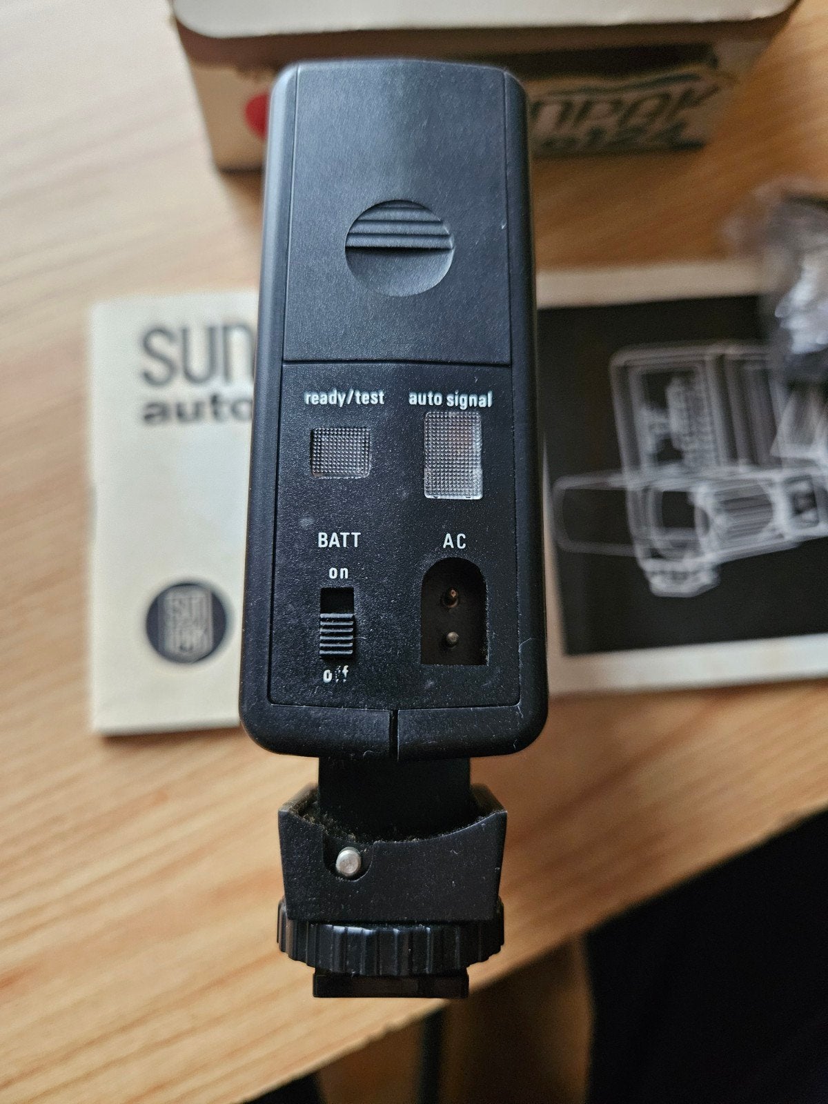 fototoestel Yashica FX-1 met flitslamp Sunpark 124, Audio, Tv en Foto, Ophalen, Zo goed als nieuw, Externe flitser, Kantelbaar
