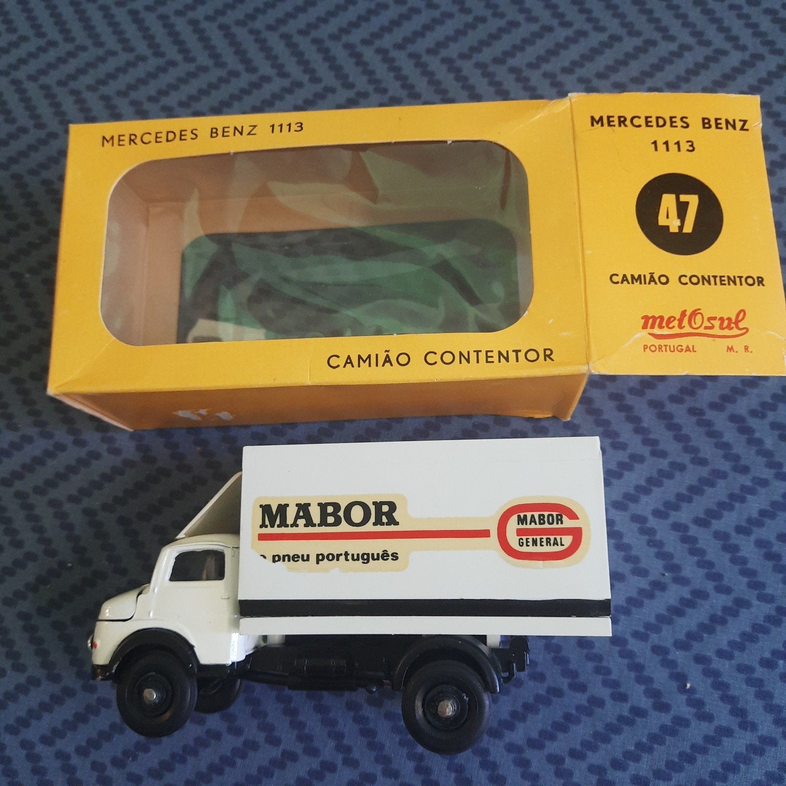 METOSUL* N 47* 1:55 *CONTENEUR MERCEDES BENZ 1113 *VINTAGE*, Enlèvement, Neuf, Bus ou Camion, Autres marques