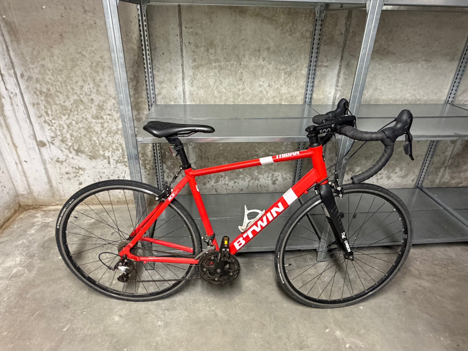 Btwin Triban Koersfiets, Fietsen en Brommers, Ophalen, Zo goed als nieuw