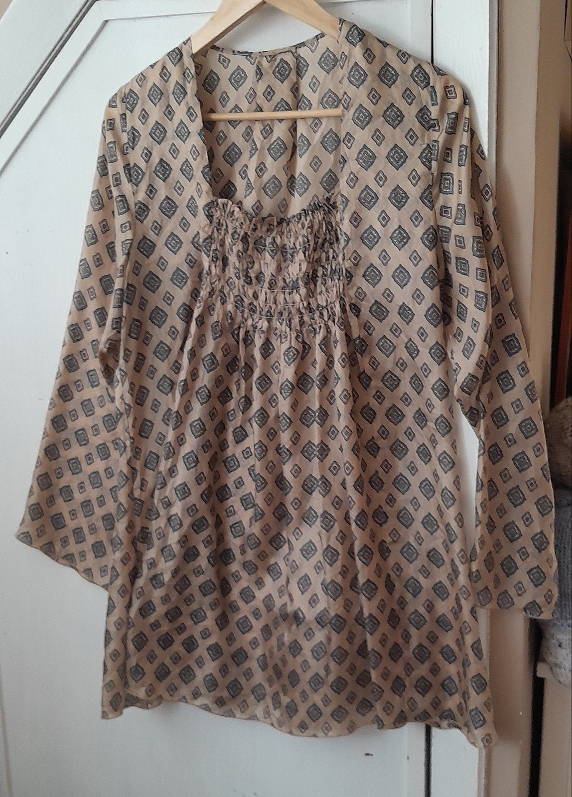Prachtige blouse X.L..., Ophalen of Verzenden, Zo goed als nieuw, Beige, Overige typen