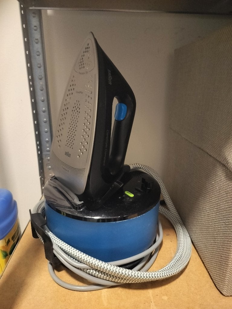Braun stoomgenerator, Enlèvement, Utilisé, Fer à repasser avec cordon
