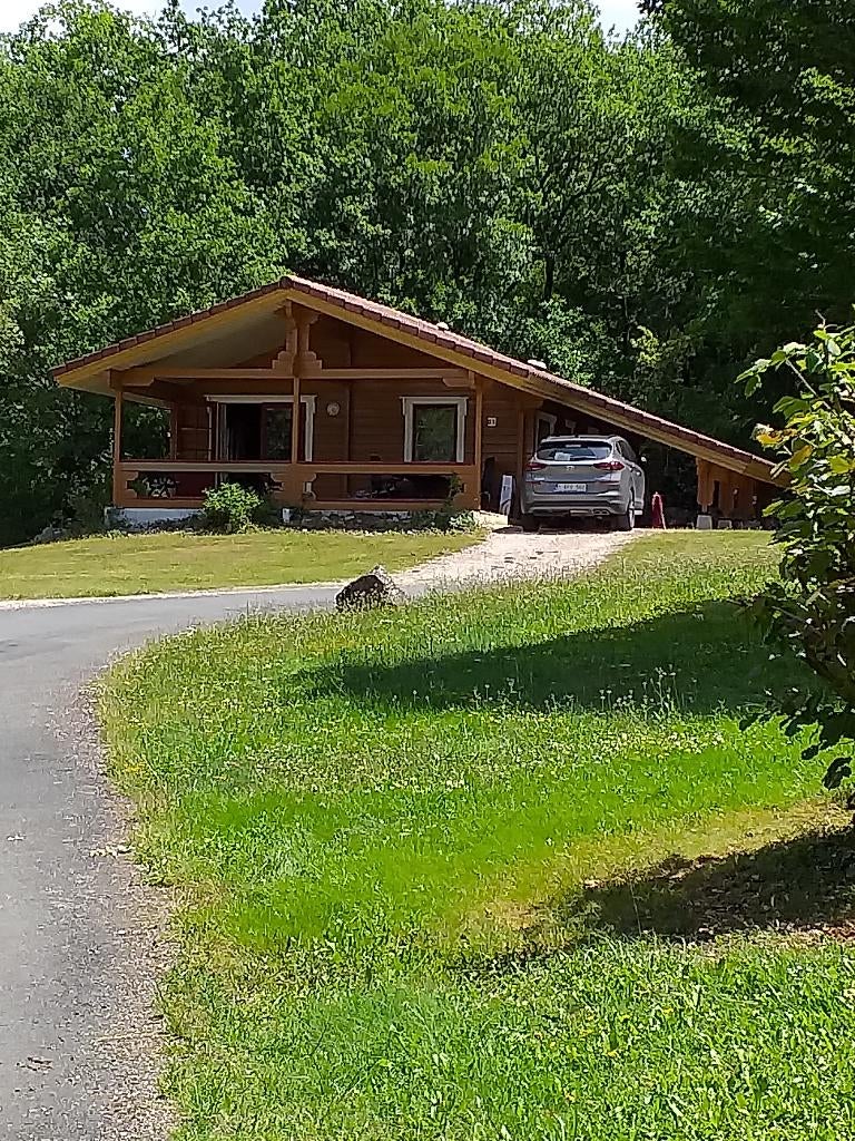 Chalet de 4 personnes dans le Lot, Propriétaire, Village, Lac ou rivière, 4 personnes