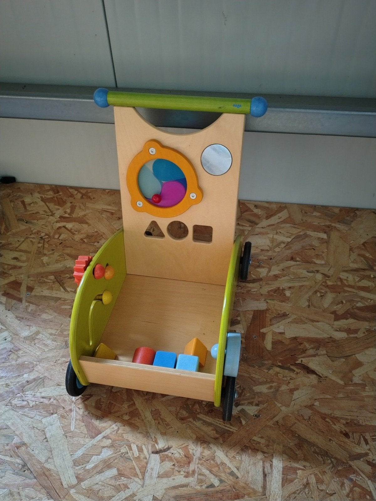 premier chariot de marche, Enlèvement, Utilisé