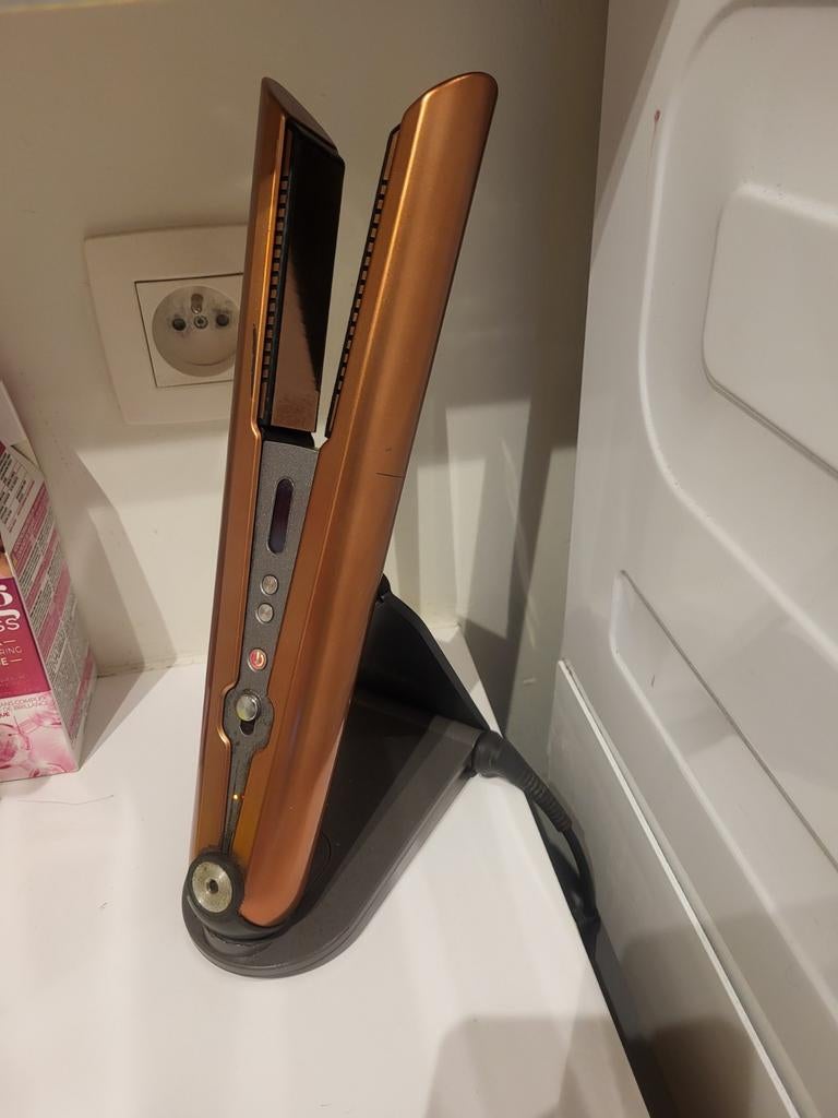 Dyson
Cuivre Corral

- fer à lisser, Enlèvement ou Envoi