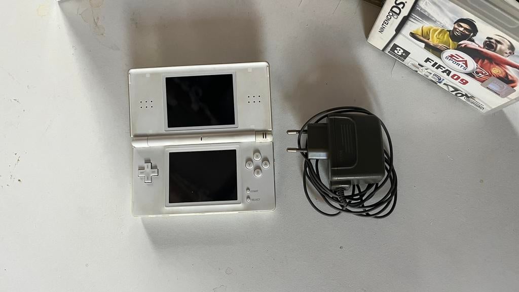 Nintendo DS Lite - 4 spelletjes, Ophalen, Wit, DS Lite, Gebruikt