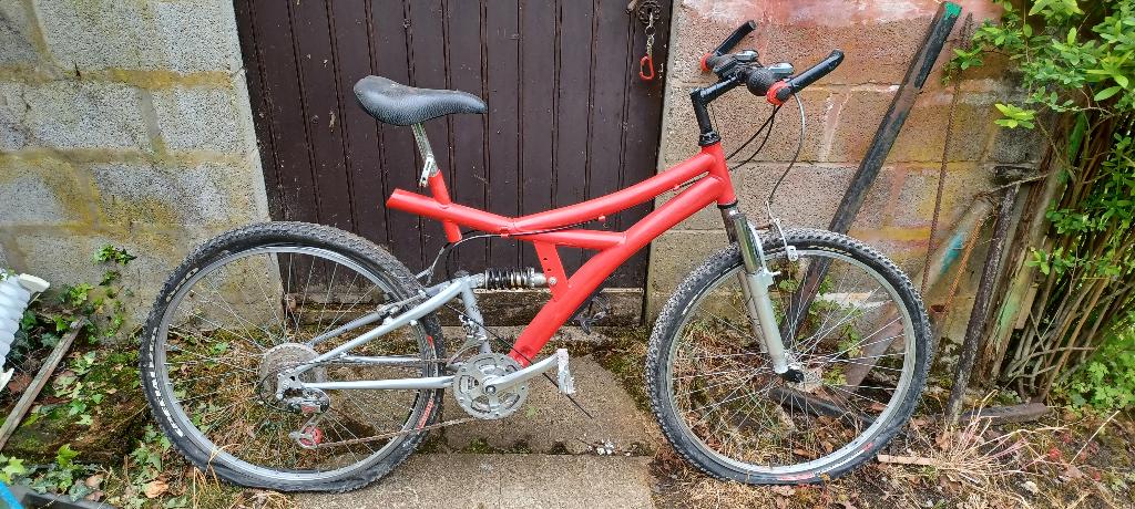 Lot 2 velo, Vélos & Vélomoteurs, Frein sur jante, Guidon à 360°, Redline, Enlèvement