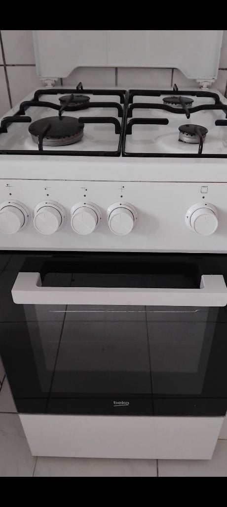 Cuisinière BECO, Gaz, Enlèvement ou Envoi, 85 à 90 cm, 4 zones de cuisson